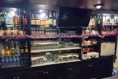 カラオケ&ダーツバー まはる・カラオケアンドダーツバー マハル - 池袋西口のパブ/スナック 店舗写真