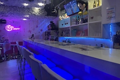 Bar Utopia・ユートピア - 新宿のガールズバー 店舗写真