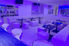 GIRLS LOUNGE Alice・アリス - 鶴ヶ島西口のパブ/スナック 店舗写真