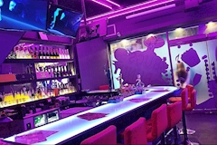 CASUAL BAR Bugs Bunny・バックスバニー - 柏駅 東口のガールズバー 店舗写真