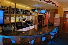 朝昼ガールズバー  4U・フォーユー  - 京王井の頭線渋谷駅西口の朝・昼ガールズバー 店舗写真