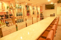 オオカミちゃん - 三宮のガールズバー 店舗写真