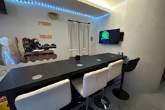 Queen Bee・クィーンビー - 西田辺のスナック 店舗写真