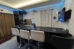 Queen Bee・クィーンビー - 西田辺のスナック 店舗写真