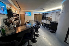 Queen Bee・クィーンビー - 西田辺のスナック 店舗写真