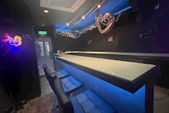 OL cafe & BARまるのうち・マルノウチ - 新井薬師前のガールズバー 店舗写真