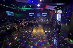 GirlsBar GRAND STADIUM・グランドスタジアム - 吉祥寺のガールズバー 店舗写真