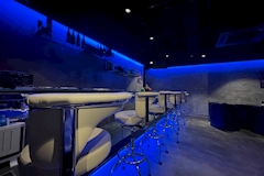 Girls Bar Academia・アカデミア - 吉祥寺駅南口のガールズバー 店舗写真