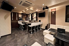 LUANA・ルアナ - 祇園のガールズバー 店舗写真