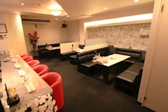 Lounge 月 - 岡山市(中央町)のスナック 店舗写真