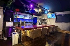 BAR AQUA ・アクア - 上野のガールズバー 店舗写真