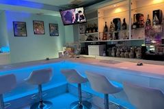 Cafe&Bar Laugh Tale・ラフテル - 日暮里のガールズバー 店舗写真