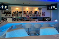 Cafe&Bar Laugh Tale・ラフテル - 日暮里のガールズバー 店舗写真