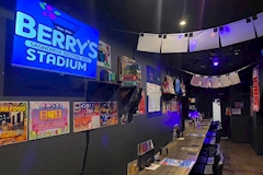 BERRY'S STADIUM・ベリーズスタジアム - 鷺ノ宮のガールズバー 店舗写真