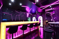 Luxury BAR CHANCE・チャンス - ミナミのガールズバー 店舗写真