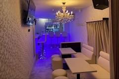 Lounge Ksis・ケーシス - 大和のパブ/スナック 店舗写真