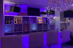 Lounge Ksis・ケーシス - 大和のパブ/スナック 店舗写真