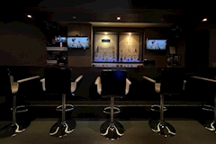 Girl's Bar BiBi・ビビ - 八王子のガールズバー 店舗写真