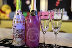 Cafe&Bar Honey Drop・ハニードロップ - 新橋のガールズバー 店舗写真