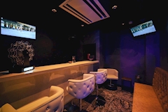 GIRLS BAR SHIRO・シロ - 湯島・上野のガールズバー 店舗写真