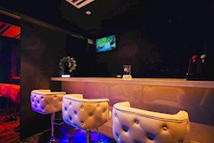 GIRLS BAR SHIRO・シロ - 湯島・上野のガールズバー 店舗写真