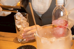 烏森バー日比谷口店・カラスモリバーヒビヤグチテン - 新橋のガールズバー 店舗写真