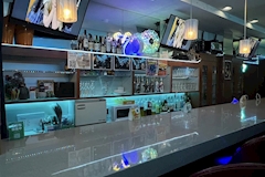Girls Bar HONEY HUNT・ハニーハント - 上野のガールズバー 店舗写真