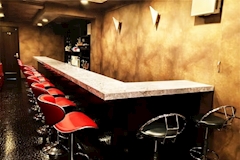 THE 3PARK・ザ スリーパーク - 本八幡のガールズバー 店舗写真
