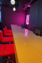 ACES・エーシーズ - 新橋のガールズバー 店舗写真