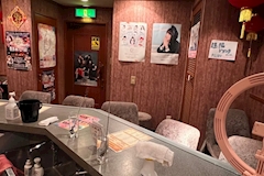 チャイニャカフェバー 桃猫堂　新宿店・モモネコドウ - 歌舞伎町のコンカフェ 店舗写真