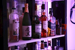 myPurple・マイパープル - 新宿四丁目のガールズバー 店舗写真