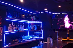 GIRL's BAR 撫子・ナデシコ - 神田のガールズバー 店舗写真