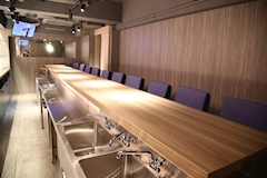 vivid cafe・ヴィヴィッドカフェ - 池袋西口のガールズバー 店舗写真