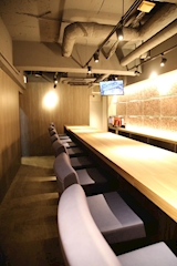 vivid cafe・ヴィヴィッドカフェ - 池袋西口のガールズバー 店舗写真