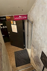vivid cafe・ヴィヴィッドカフェ - 池袋西口のガールズバー 店舗写真