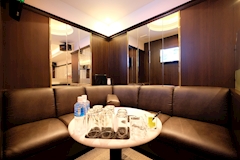 Lounge 楓・カエデ - 中洲のスナック 店舗写真