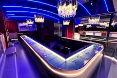 B4 上野店・ビーフォー - 上野・湯島のガールズバー 店舗写真