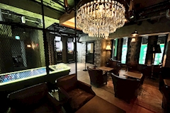 B4 上野店・ビーフォー - 上野・湯島のガールズバー 店舗写真