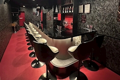 LEON・レオン - 立川駅南口のガールズバー 店舗写真