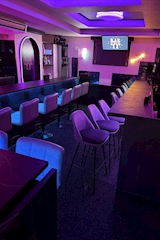 BAR YY・ワイワイ - 上野のガールズバー 店舗写真