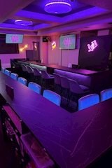 BAR YY・ワイワイ - 上野のガールズバー 店舗写真