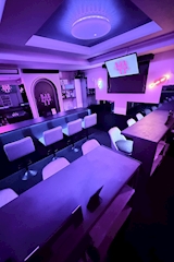 BAR YY・ワイワイ - 上野のガールズバー 店舗写真