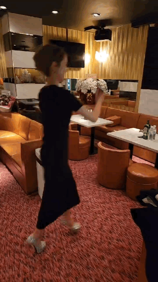 ピックアップニュース あやちゃんが、変なことしてる件について、、笑