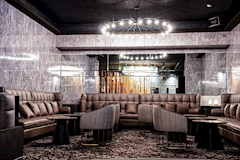 CLUB & V-LOUNGE AVANTGARDE VALOR・アヴァンギャルドヴァローレ - 山形駅前・香澄町のキャバクラ 店舗写真
