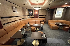 錦 スナック・レイズ 店舗写真