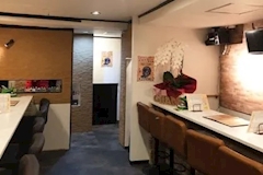 Girls-iLand-・ガールズアイランド - 上野のガールズバー 店舗写真