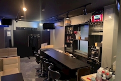 PHANTOM・ファントム - 石橋のガールズバー 店舗写真