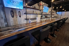 Elly・エリ― - 大和のパブ/スナック 店舗写真