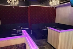 IMU・イム - 町田のガールズバー 店舗写真