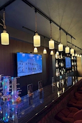 ROYAL couture・ロイヤルクチュール - 本厚木駅北口のガールズバー 店舗写真